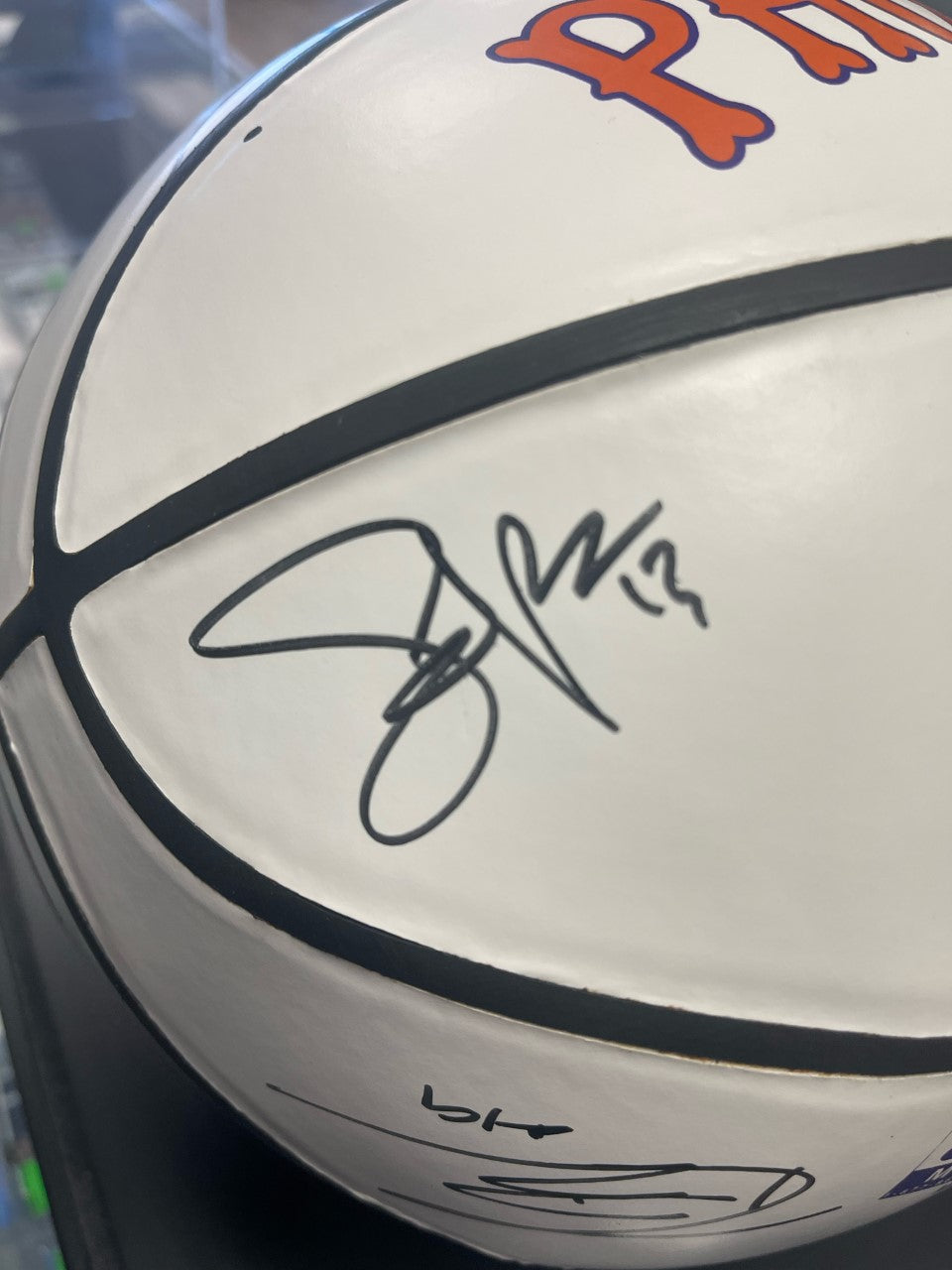 2006-07 Phoenix Suns Signed Team Ball with Suns COA